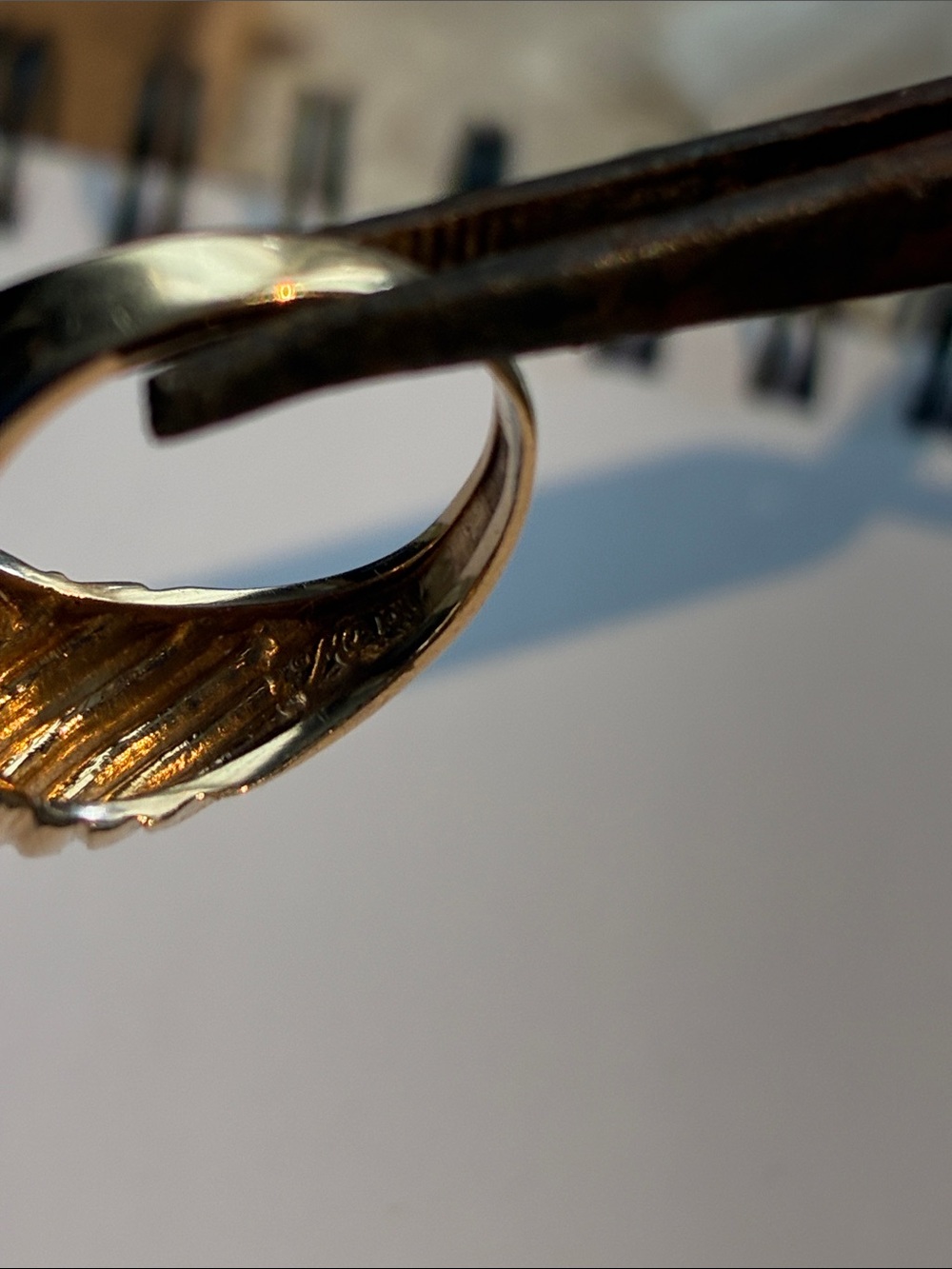 Michael Anthony 10k Yellow Gold Ribbed Dome Ring
Sz 5 1/4. 2.76 grams - Picture 4 of 5